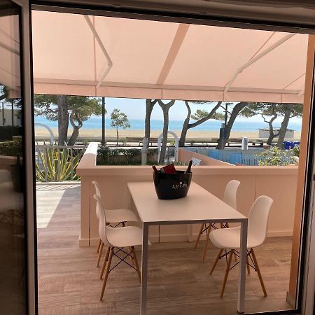 Appartamento Fronte Mare Villa Lory Lignano Sabbiadoro Exteriér fotografie