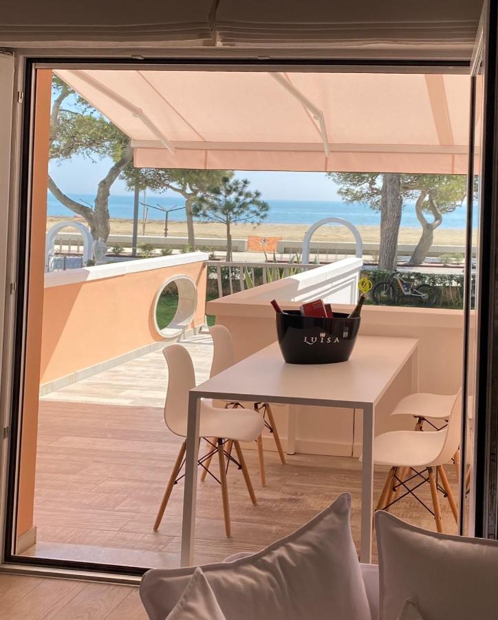 Appartamento Fronte Mare Villa Lory Lignano Sabbiadoro Exteriér fotografie